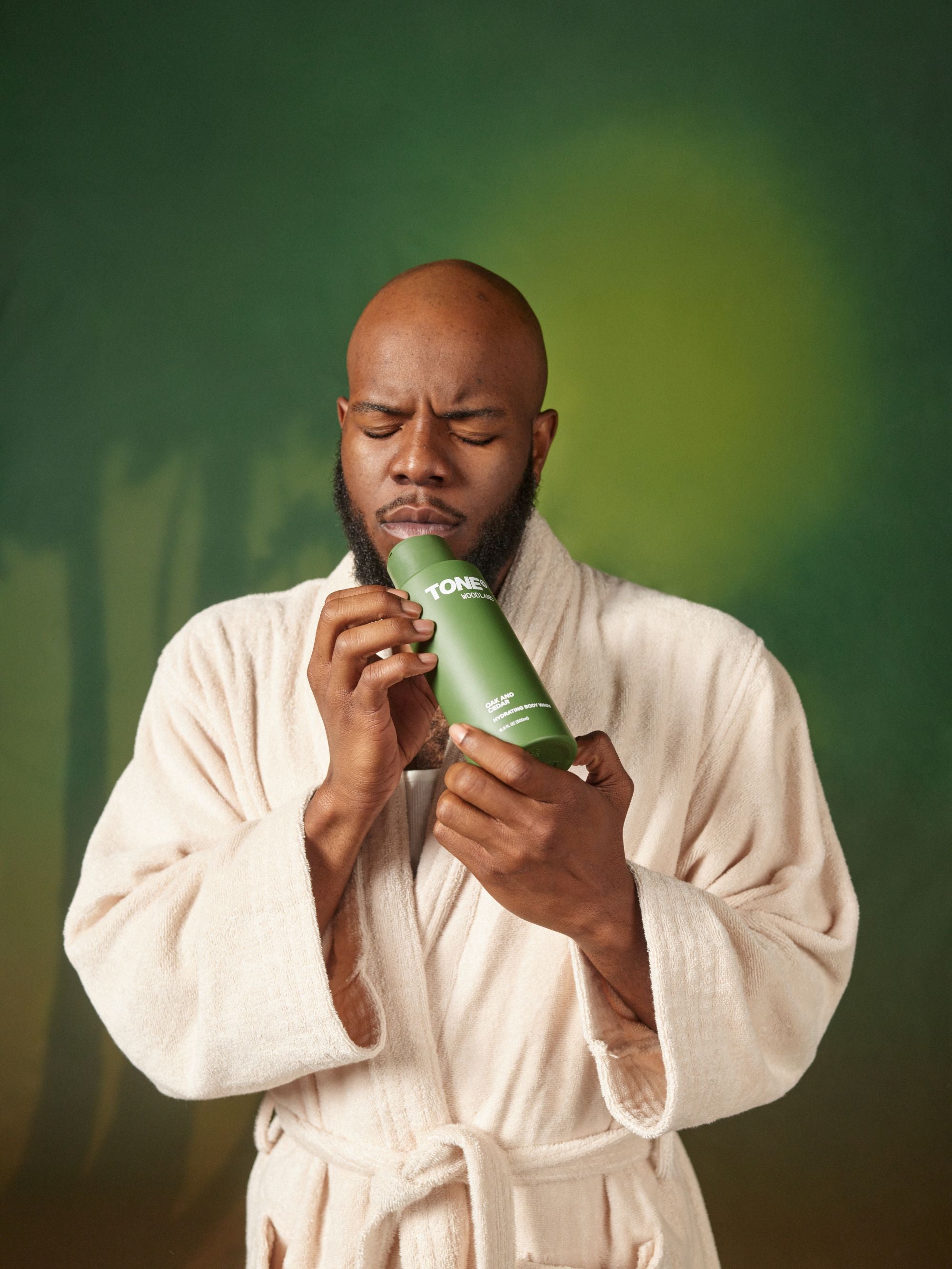 ChrisNxtDoor using TONE Woodland Body Wash